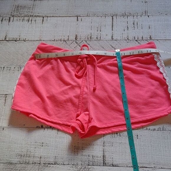 No Boundries Short Shorts Coral Medium NWOT - Picture 4 of 4